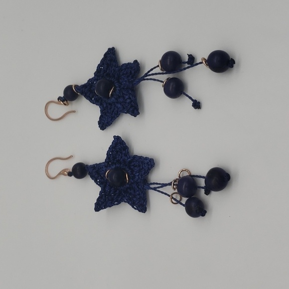500- Crochet Stars Dangle Handmade Earrings NWT - Picture 1 of 4